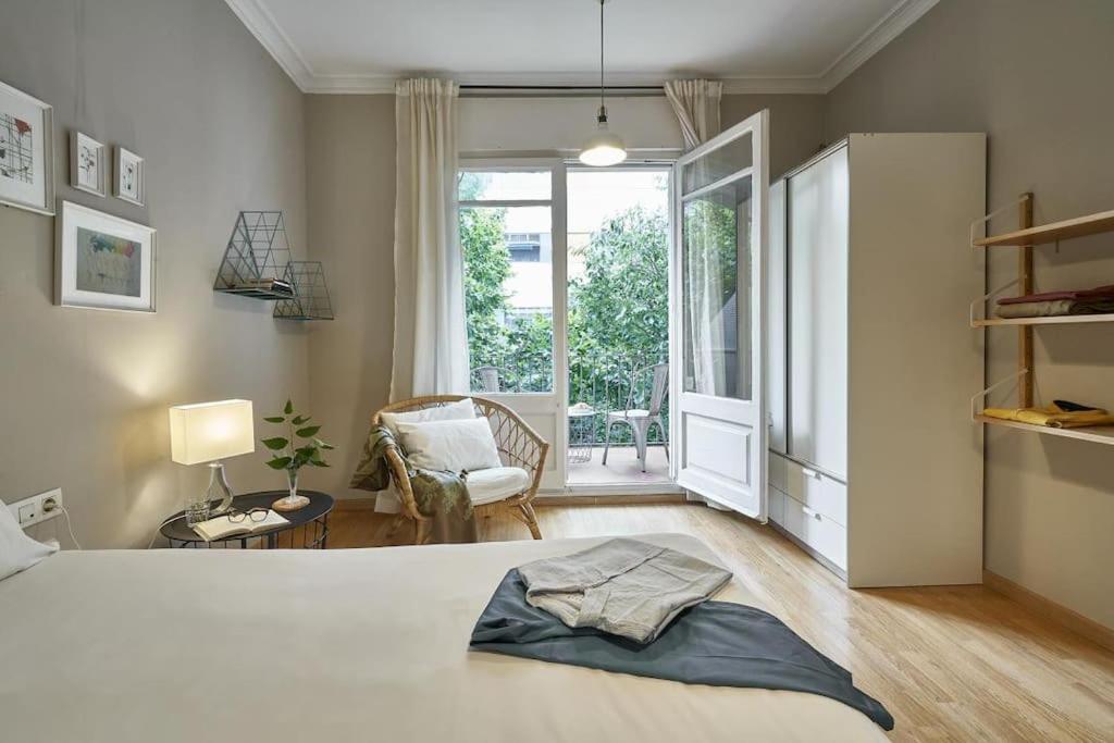 Magnificent 4 Bedroom Apartment In Eixample Barcelona Buitenkant foto