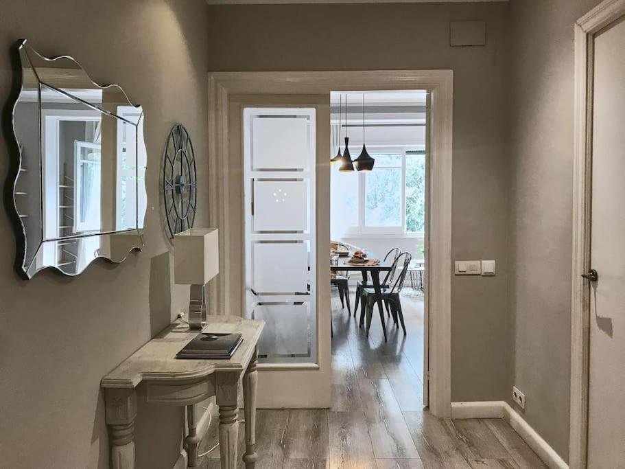 Magnificent 4 Bedroom Apartment In Eixample Barcelona Buitenkant foto