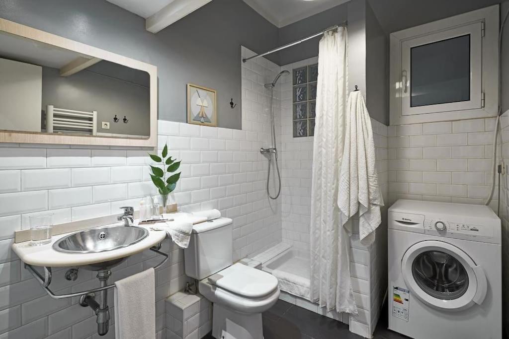 Magnificent 4 Bedroom Apartment In Eixample Barcelona Buitenkant foto